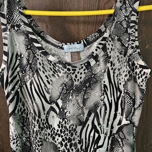 Terra & Sky Black and Gray Patterned Tank Top